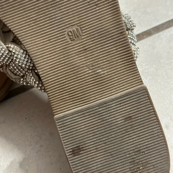 Sincerely Jules Women Silver Sparkle Rhinestone Slides Size 9. - Picture 5 of 7